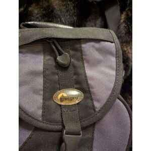 LowePro EX 120 Camera Bag Black for Small SLR DSLR Cameras with Shoulder Strap‎